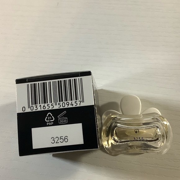 Marc Jacobs Daisy Black and White Eau de Toilette - Picture 3 of 3